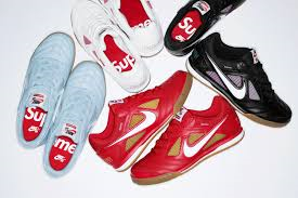 SUPREME NIKE